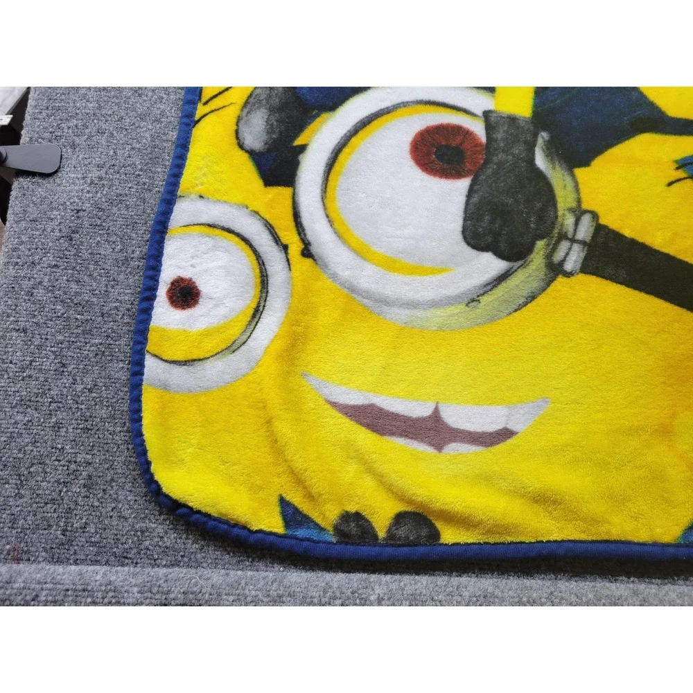 Despicable Me Minions Throw Blanket 48x38 Fleece Universal Studios Plush